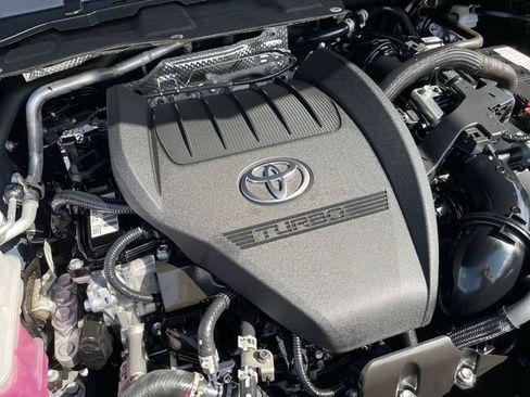 Certified 2025 Toyota Grand Highlander AWD image 11