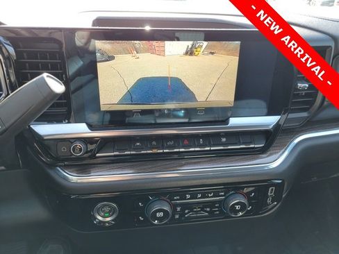 Used 2024 Chevrolet Silverado 1500 LT image 10