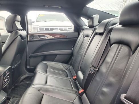 Used 2018 Lincoln MKZ Reserve w/ Climate Package FWD image 28