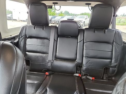 Used 2019 Jeep Wrangler Unlimited Sahara AWD/4WD image 32