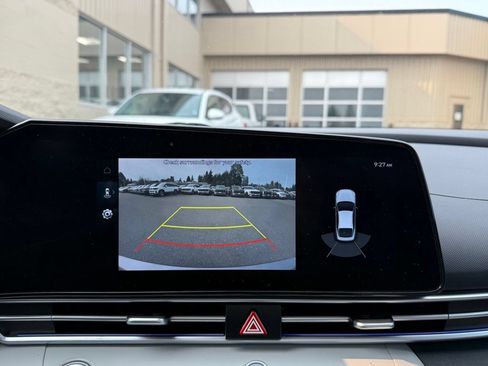Certified 2023 Hyundai Elantra Limited FWD image 5