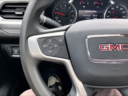 Used 2023 GMC Acadia SLE w/ Driver Convenience Package image 10