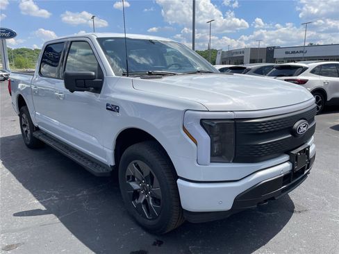 New 2025 Ford F150 Lightning Flash AWD/4WD image 7