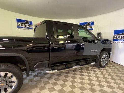 Used 2021 Chevrolet Silverado 2500 LT w/ All Star Edition AWD/4WD image 2