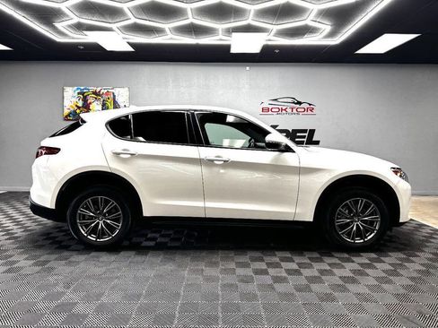 Used 2023 Alfa Romeo Stelvio Sprint RWD image 17