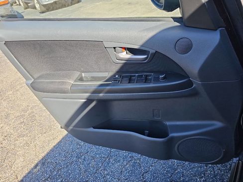 Used 2011 Suzuki SX4 Premium image 8