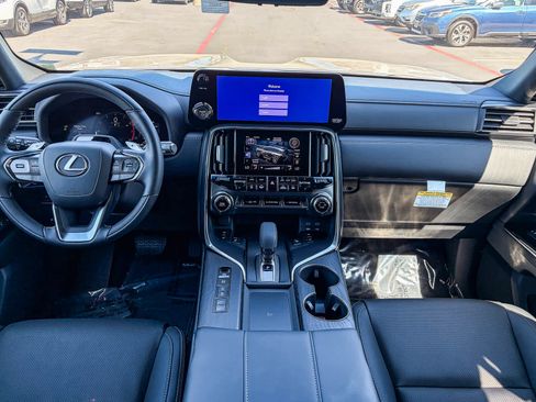 New 2026 Lexus LX 700h Luxury AWD/4WD image 17