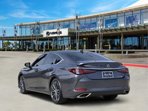 Certified 2023 Lexus ES 350 w/ Premium Package image 4
