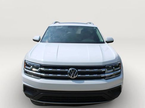 Used 2018 Volkswagen Atlas Launch Edition FWD image 2