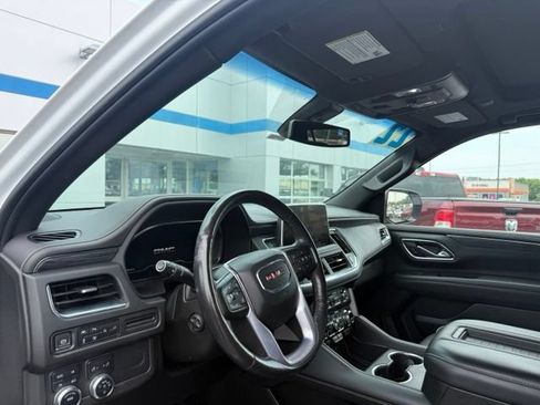 Used 2022 GMC Yukon SLT w/ SLT Premium Package AWD/4WD image 7