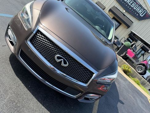 Used 2015 INFINITI Q70 3.7 w/ Deluxe Touring Package AWD/4WD image 9