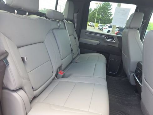 Used 2025 Chevrolet Silverado 2500 LTZ w/ LTZ Premium Package AWD/4WD image 11