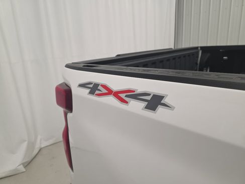 Used 2023 Chevrolet Silverado 1500 LTZ image 13