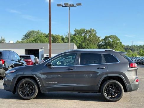 Used 2014 Jeep Cherokee Latitude w/ Cold Weather Group FWD image 42