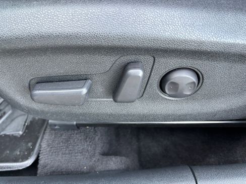 Used 2018 Kia Niro Touring image 15