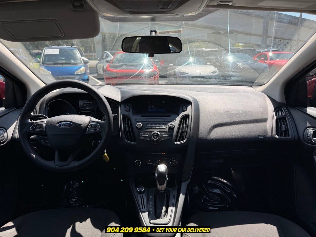 Used 2015 Ford Focus SE w/ Reverse Sensing Package FWD image 36