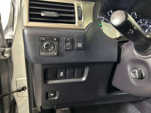 Used 2018 Lexus GX 460 w/ Navigation Package AWD/4WD image 18