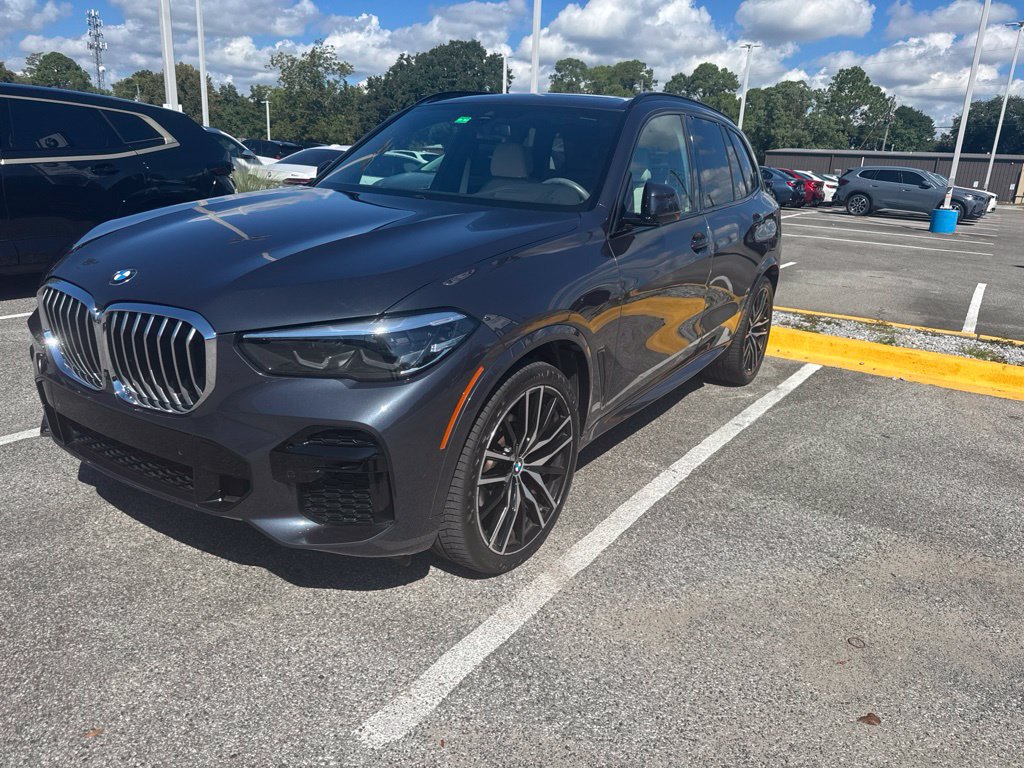 Used 2022 BMW X5 sDrive40i w/ M Sport Package RWD image 1