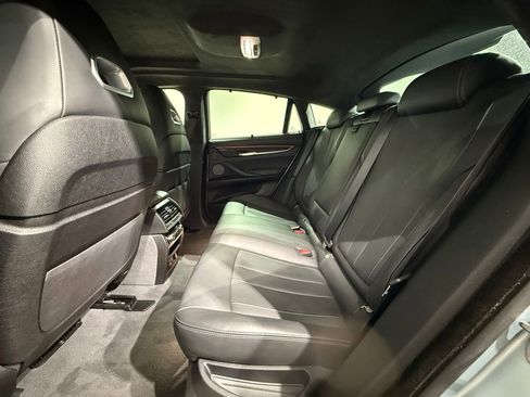 Used 2018 BMW X6 M Base image 20