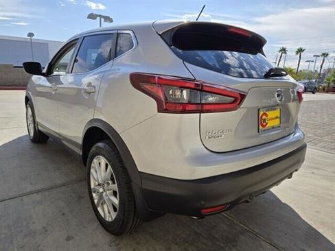 Used 2021 Nissan Rogue Sport S image 3