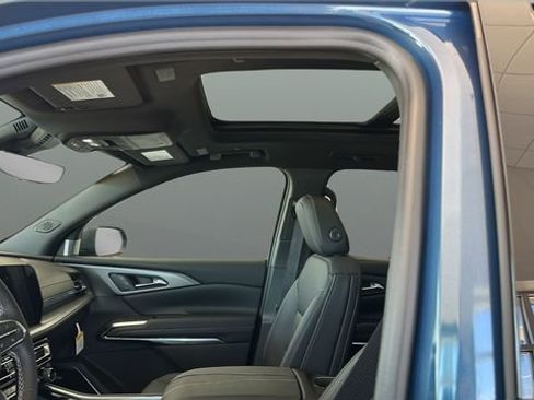 New 2026 Chevrolet Traverse LT image 16