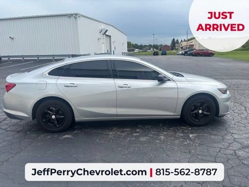 Used 2016 Chevrolet Malibu LS FWD image 8