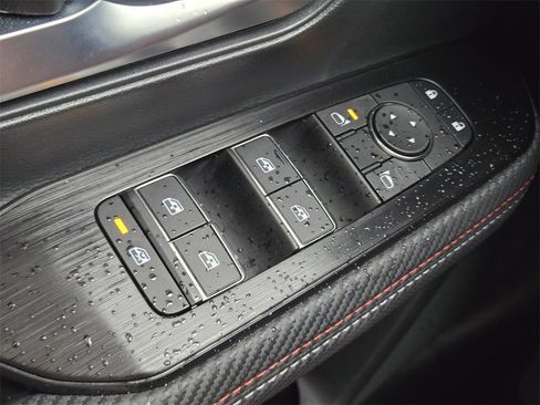 Used 2025 Nissan Kicks SR image 25