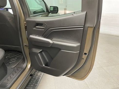 Used 2024 Chevrolet Colorado W/T RWD image 31