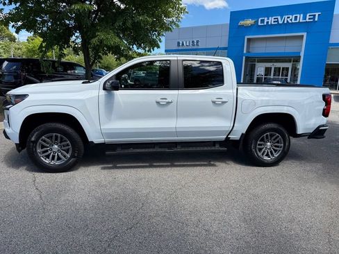 Used 2023 Chevrolet Colorado LT w/ LT Convenience Package RWD image 2