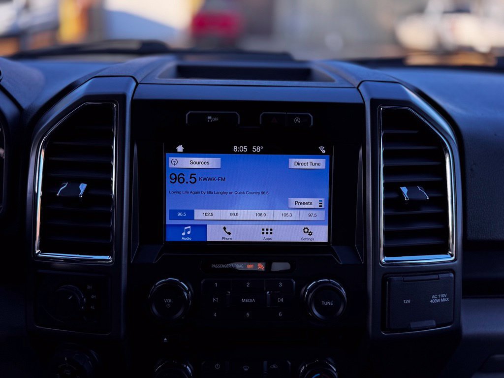 Used 2016 Ford F150 XLT w/ Equipment Group 302A Luxury AWD/4WD image 3