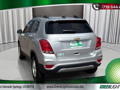 Used 2019 Chevrolet Trax LT w/ LT Convenience Package AWD/4WD image 3