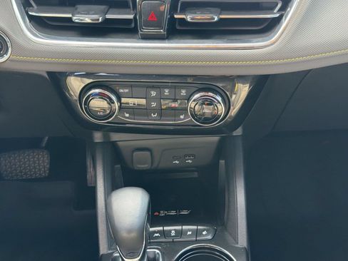 Used 2025 Chevrolet TrailBlazer ACTIV w/ Convenience Package FWD image 21