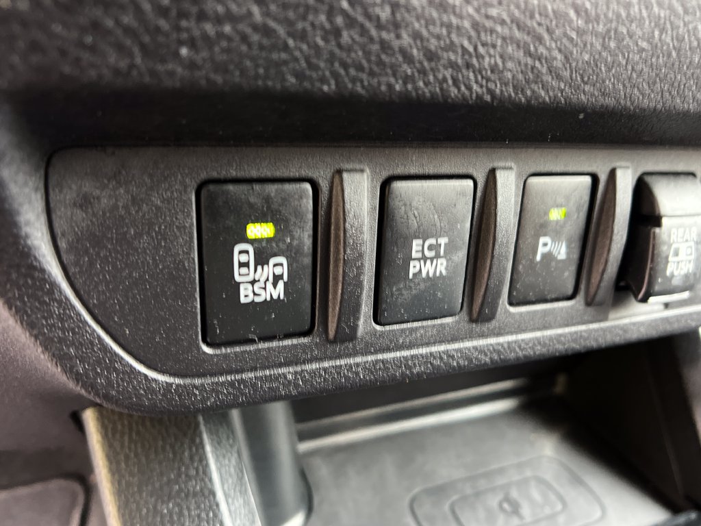 Used 2019 Toyota Tacoma TRD Sport w/ Technology Package AWD/4WD image 28