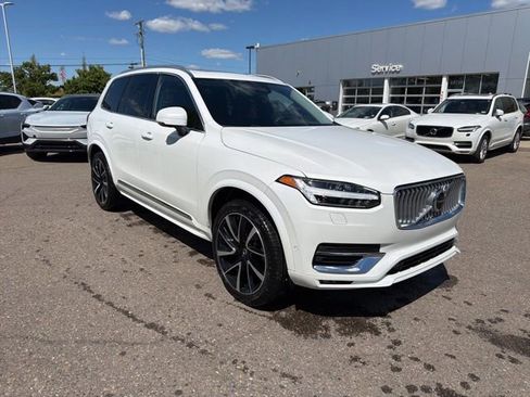 Used 2023 Volvo XC90 B6 Plus w/ Protection Package Premier AWD/4WD image 3