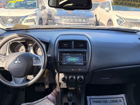 Used 2023 Mitsubishi Outlander Sport ES image 13