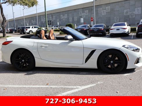 Used 2020 BMW Z4 M40i w/ Premium Package image 12