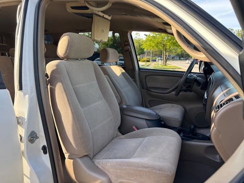 Used 2002 Toyota Sequoia SR5 AWD/4WD image 12