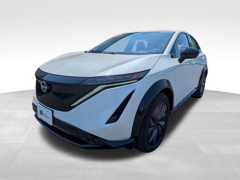 Used 2024 Nissan Ariya AWD image 3