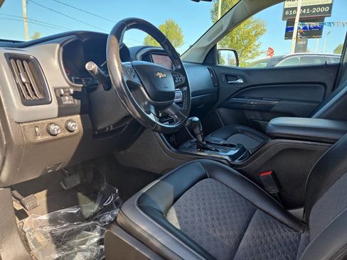 Used 2017 Chevrolet Colorado Z71 AWD/4WD image 10