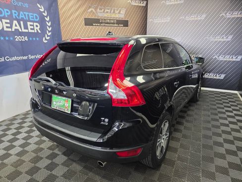 Used 2012 Volvo XC60 T6 R-Design image 16