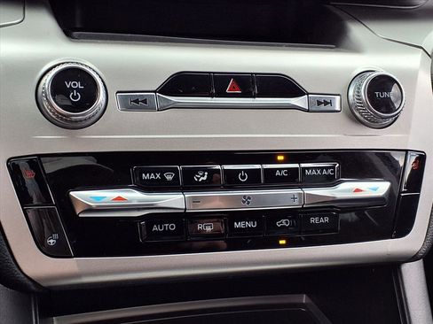 Certified 2022 Ford Explorer XLT w/ Equipment Group 202A image 17