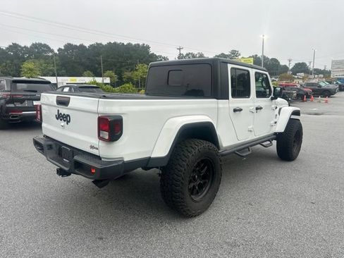 Used 2023 Jeep Gladiator Sport AWD/4WD image 3