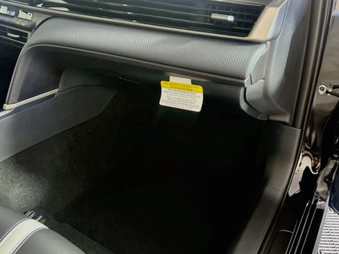 Used 2025 Toyota Camry SE FWD image 34