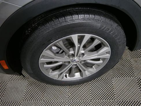 Used 2023 Buick Envision Preferred image 10