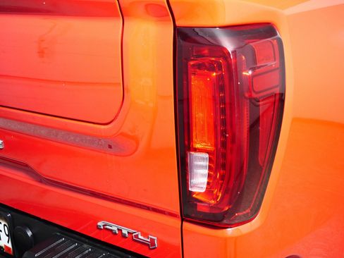 Used 2021 GMC Sierra 1500 AT4 w/ AT4 Value Package image 17