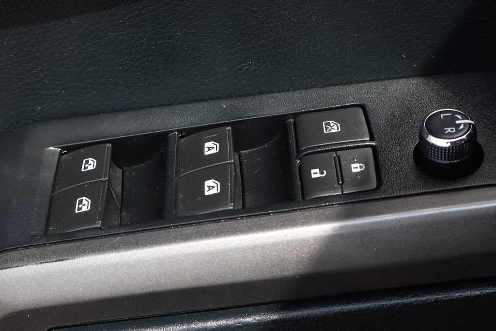 Used 2017 Toyota Tacoma TRD Pro AWD/4WD image 18