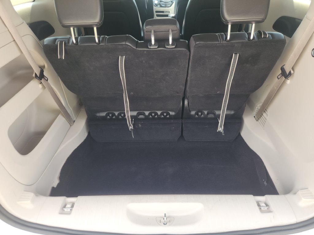 Used 2024 Chrysler Pacifica Touring-L FWD image 23