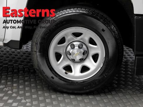 Used 2018 Chevrolet Silverado 1500 W/T RWD image 28