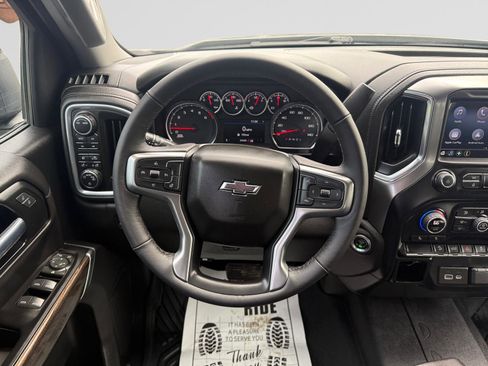 Used 2022 Chevrolet Silverado 1500 RST AWD/4WD image 12