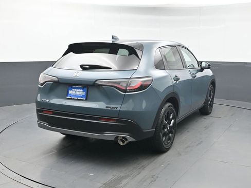 Used 2023 Honda HR-V Sport image 6